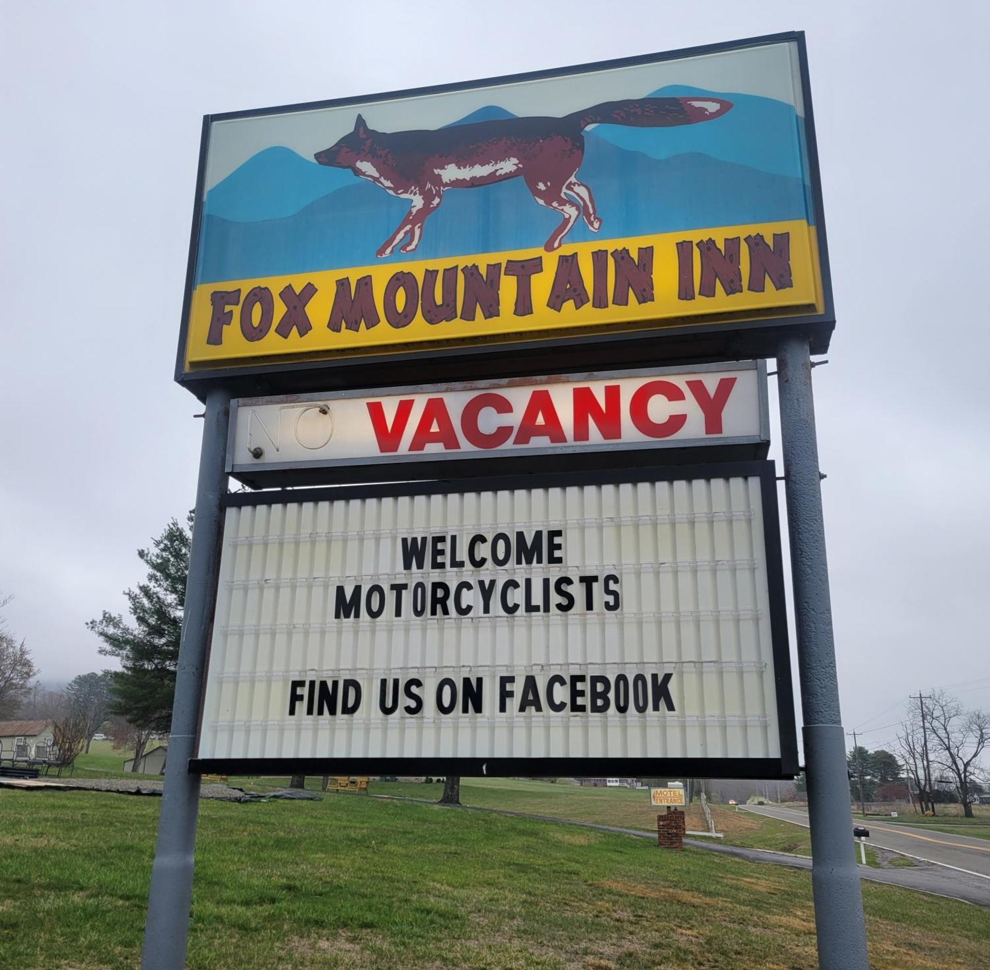 Fox Mountain Inn Max Meadows Exteriér fotografie